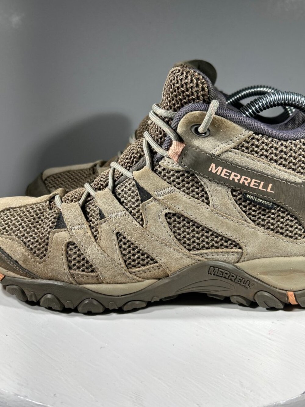 Merrell Alverstone Hiking Shoes Womens Size 8.5 Trail Waterproof Boots Brown